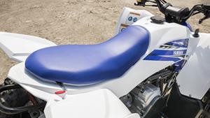 Kompakte Karosserie im Rennsportstil des YFZ450R